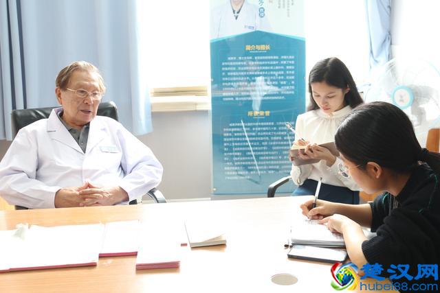 前列腺炎吃什么药最管用？青年男性得了前列腺炎会有什么不适感？