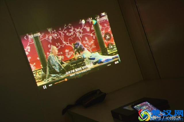 一起投影玩王者荣耀吧，青橙VOGA V激光投影手机体验分享