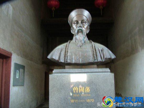 此人之笨连小偷都看不下去，但他却拯救了一个危在旦夕的王朝