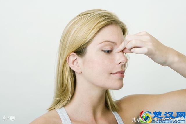 去黑头时，记住这4个步骤！不要花钱去美容院