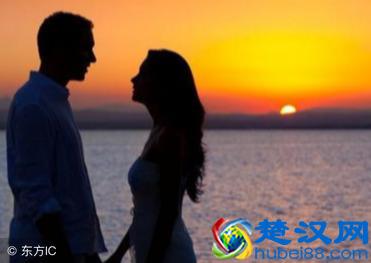 最近很火爆的情感语录伤感说说，总有一句写进你我心里！