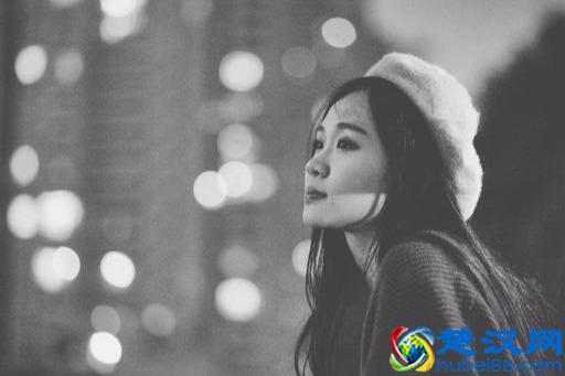 最近很火爆的情感语录伤感说说，总有一句写进你我心里！