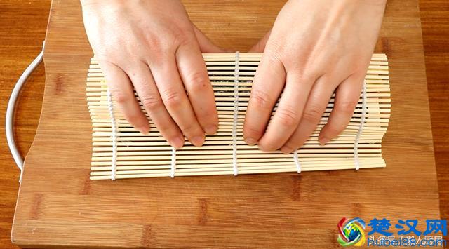 教你在家做简单的肉松寿司卷，告诉你寿司醋如何自制