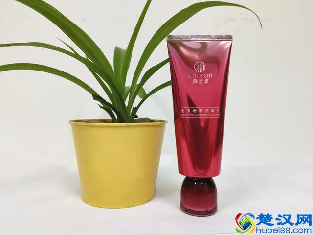 御泥坊护肤套装，五大复配精华，充分嫩白呵护你的肌肤