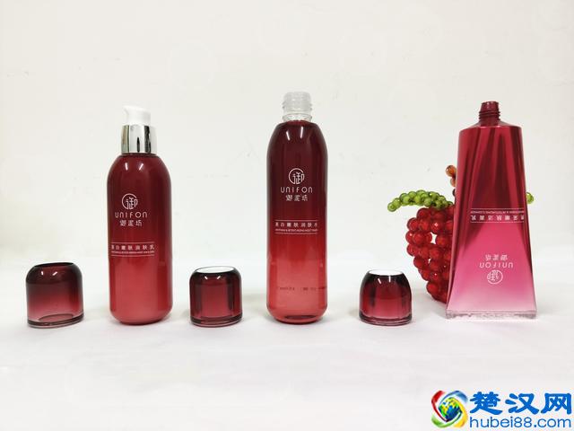 御泥坊护肤套装，五大复配精华，充分嫩白呵护你的肌肤