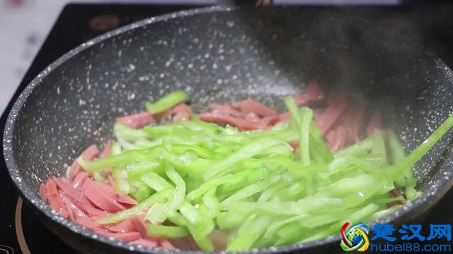 炒面怎么做最好吃？教你一个方法，非常好吃，越吃越上瘾