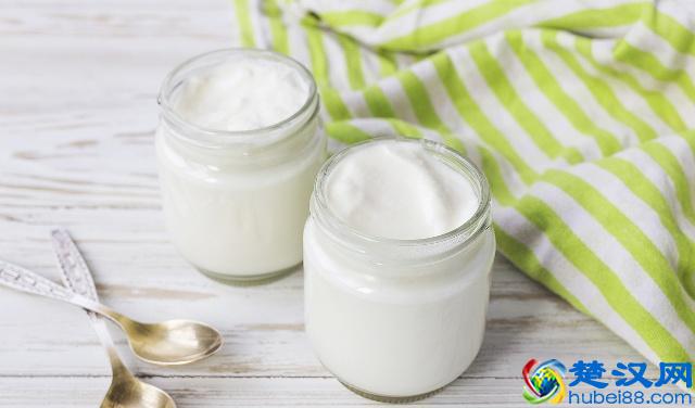 减肥，首先建议脱脂牛奶，很多人不了解，还在喝全脂牛奶