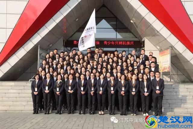 听说新加坡要裁掉9万建筑工，以色列20万年薪来抢人