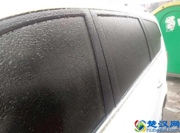 极寒天气如何化开冻在车身的冰霜？宝骏730车主口碑