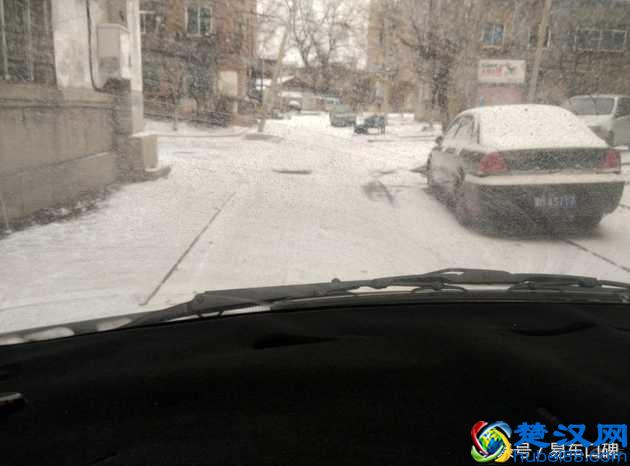 极寒天气如何化开冻在车身的冰霜？宝骏730车主口碑