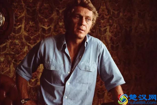 永不缺席的丹宁衬衫