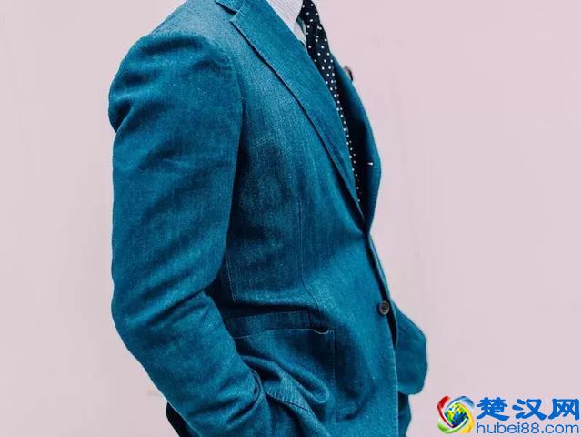 永不缺席的丹宁衬衫