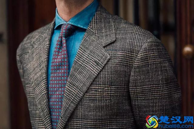 永不缺席的丹宁衬衫