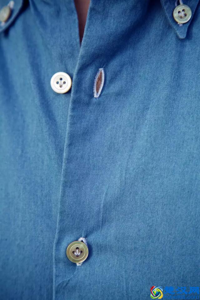 永不缺席的丹宁衬衫