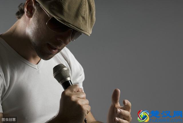 唱歌技巧：如何通过自学来提升唱功？适合唱歌新手的攻略来了