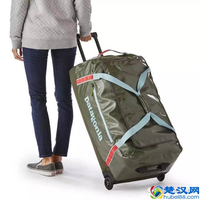 一个拉杆旅行袋120升，容量这么大，你不想来看看吗？