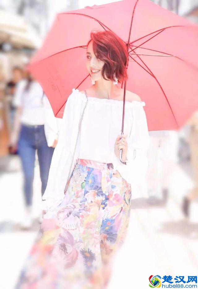 头发少的女生适合什么发型?