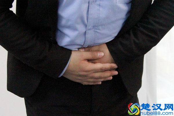 尿里有很多泡沫是怎么回事？是肾脏出现问题？