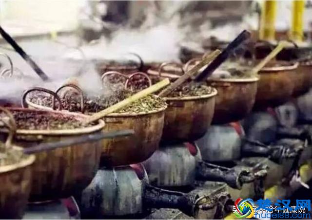 熬煮中药用什么样的锅最适合？专家提示：不要选择易腐蚀的器具