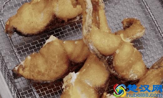 正宗的上海熏鱼做法，只要掌握这几个方法，做出来比饭店还好吃