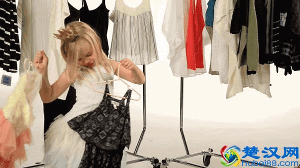 黑色和这3种颜色搭配，风格更出众，日常穿搭，我给5星好评！