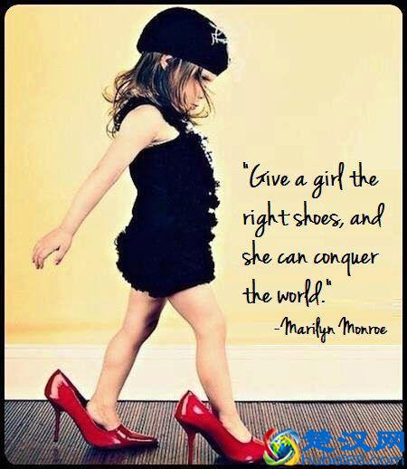 什么颜色的鞋最搭配橙色裙子？