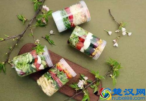 麦当劳对巨无霸的运营，餐饮人你学到了什么？