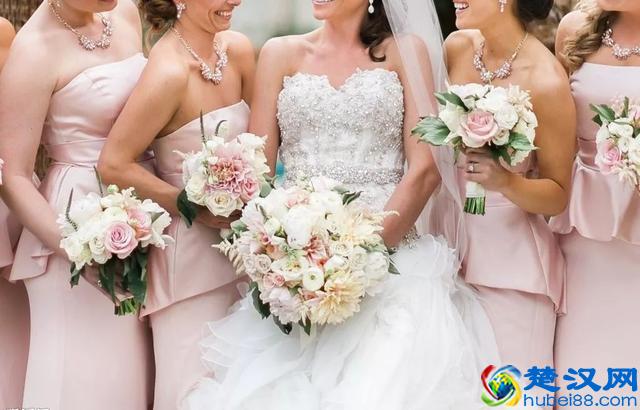 关于伴娘的规定有哪些？伴娘除了陪着见证你们的婚礼还能做什么？