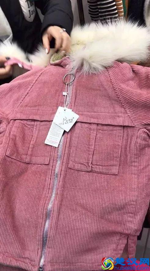 围巾10块，衣服20，杭州这个地方又到了买衣服“跟不要钱一样”的日子……