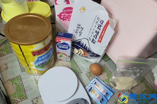 只需一次发酵，就可做出棉软的吐司，用手撕着吃，让你一吃上瘾