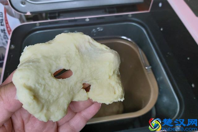 只需一次发酵，就可做出棉软的吐司，用手撕着吃，让你一吃上瘾