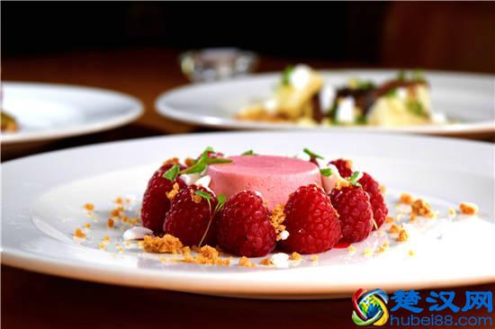 晚上睡觉，总做梦是什么原因？对照看看怎么才能改善