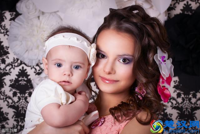 孩子加辅食一定要6个月后？不一定，有一种宝宝在6个月前要加辅食