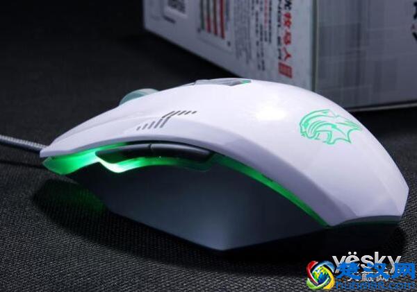 达尔优牧马人电竞鼠标镜面版 游戏更精彩