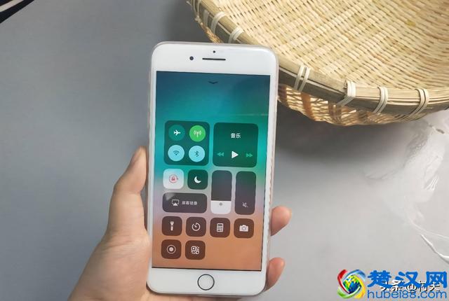 今天才清楚，手机上的飞行模式还藏着4个功能，非常实用