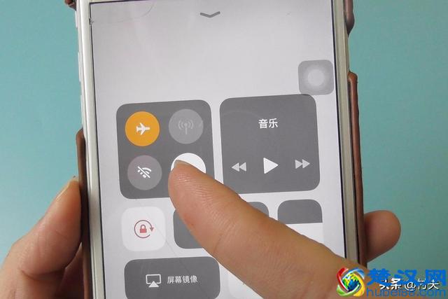 今天才清楚，手机上的飞行模式还藏着4个功能，非常实用