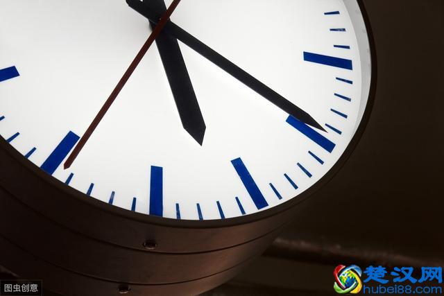 如何理解四维空间？