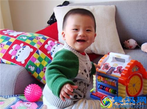 7个月宝宝爱憎分明 7个月宝宝发育指标和护理要点详解！