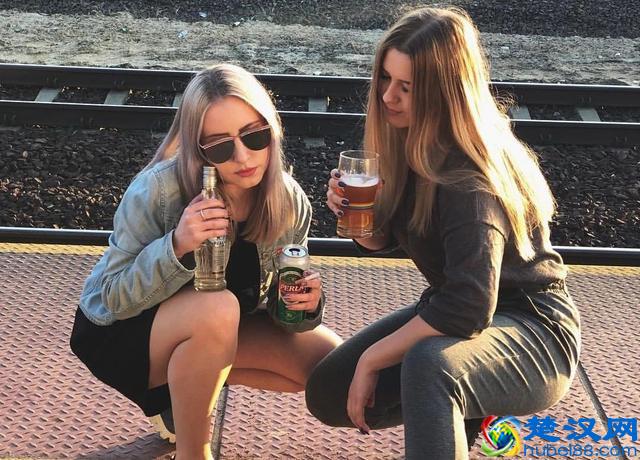 酒吧里最受欢迎的“深水炸弹”，只有今晚不回家的妞敢碰...