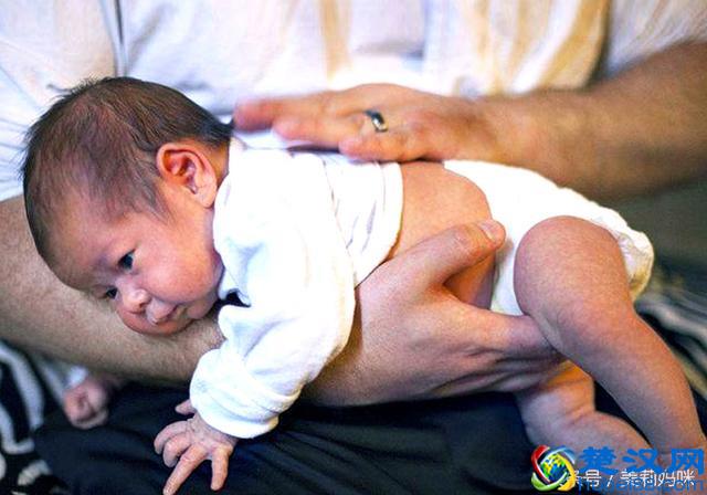 宝宝嗓子有痰咳不出怎么办？5个去痰妙招，宝妈速度学起来