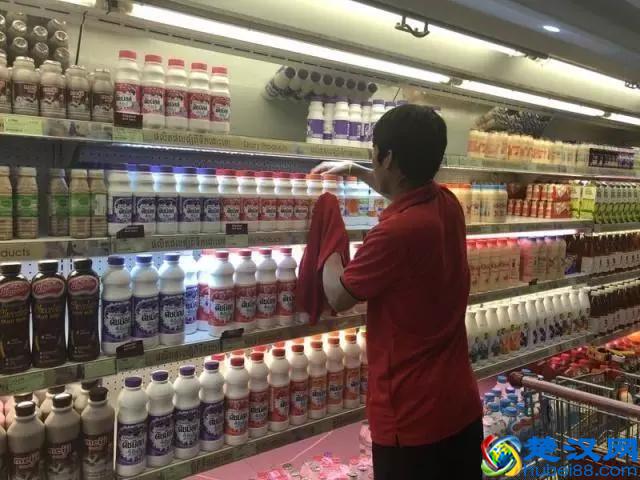 为什么超市营业员的工资只有两千也有人做？原来是因为这个