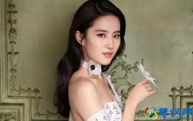 你是什么眼型？丹凤眼看眼角，杏眼圆又大，桃花眼最诱人