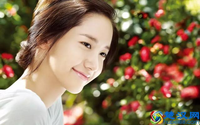 你是什么眼型？丹凤眼看眼角，杏眼圆又大，桃花眼最诱人