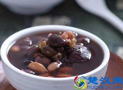 女人月经量少，这4种食疗方，可以帮你调理月经，保养卵巢防早衰