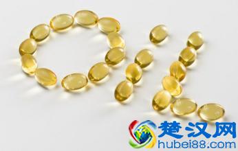 宝宝乱补鱼肝油危害大！什么时候最需要吃鱼肝油？该如何挑选？