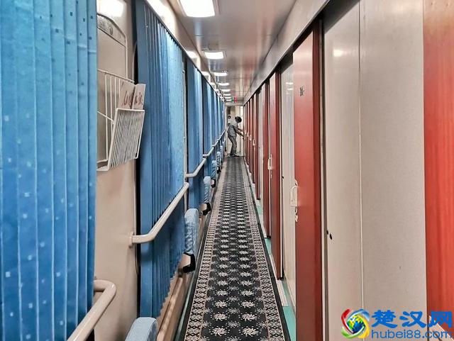 软卧并不软，为啥比硬卧贵那么多？答案全在这