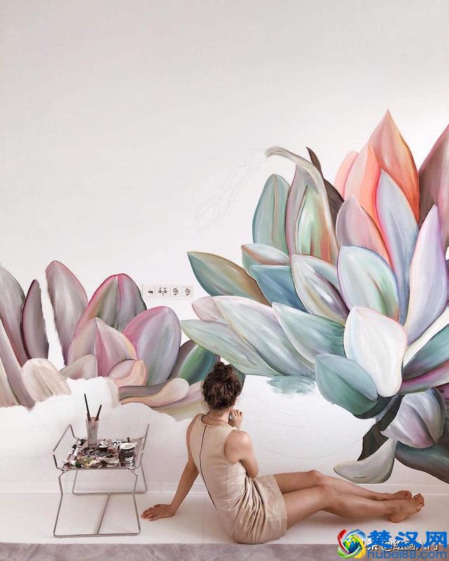 惊艳！家里的墙壁用丙烯颜料这样画，充满勃勃生机又具有个性