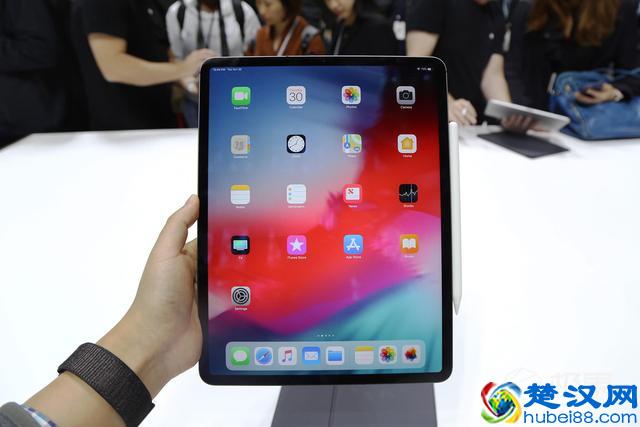 你买新款iPad Pro了吗？没有Home键怎么截屏？苹果推出了新的交互