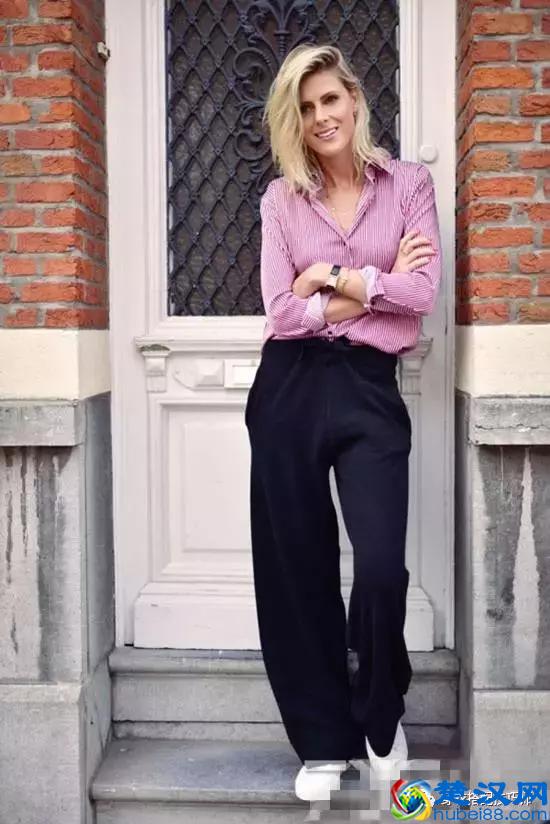 黑色裤子配什么颜色上衣？颜色搭配有技巧！