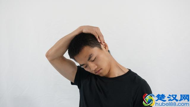 背背佳帮你改善圆肩驼背？错了，重点在改善肌肉状态